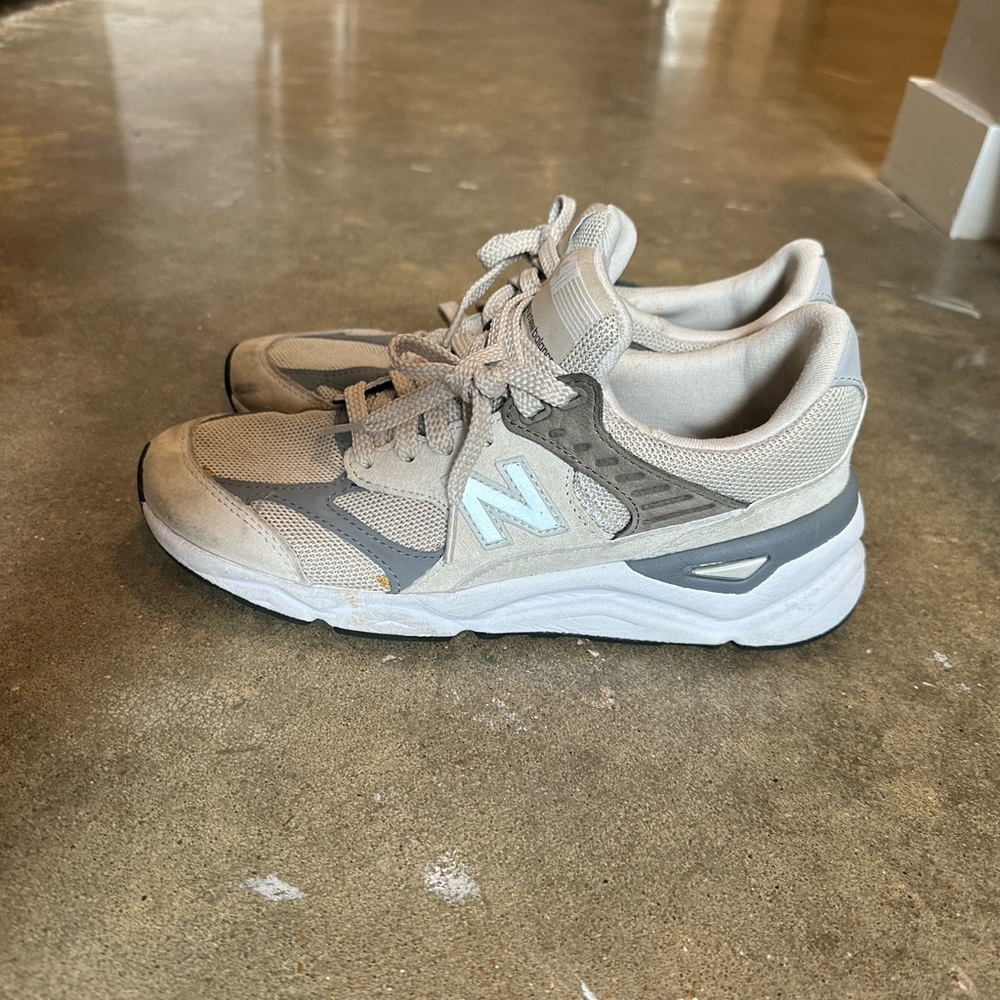 Size 8.5 new balance x90 shoes